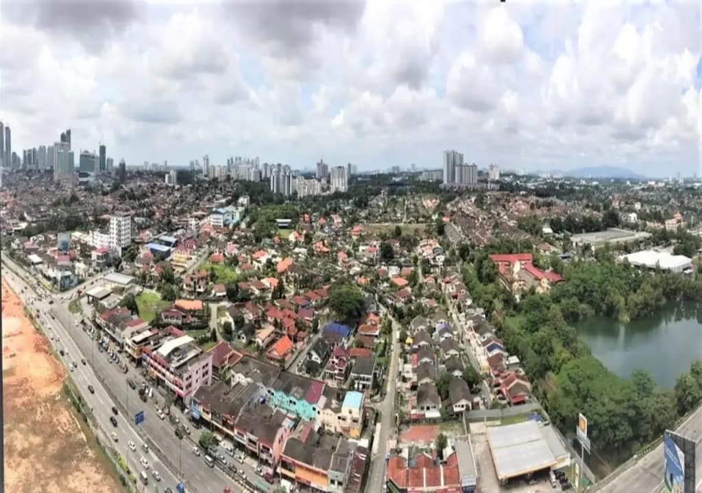 Suites at 1Tebrau - photo 17