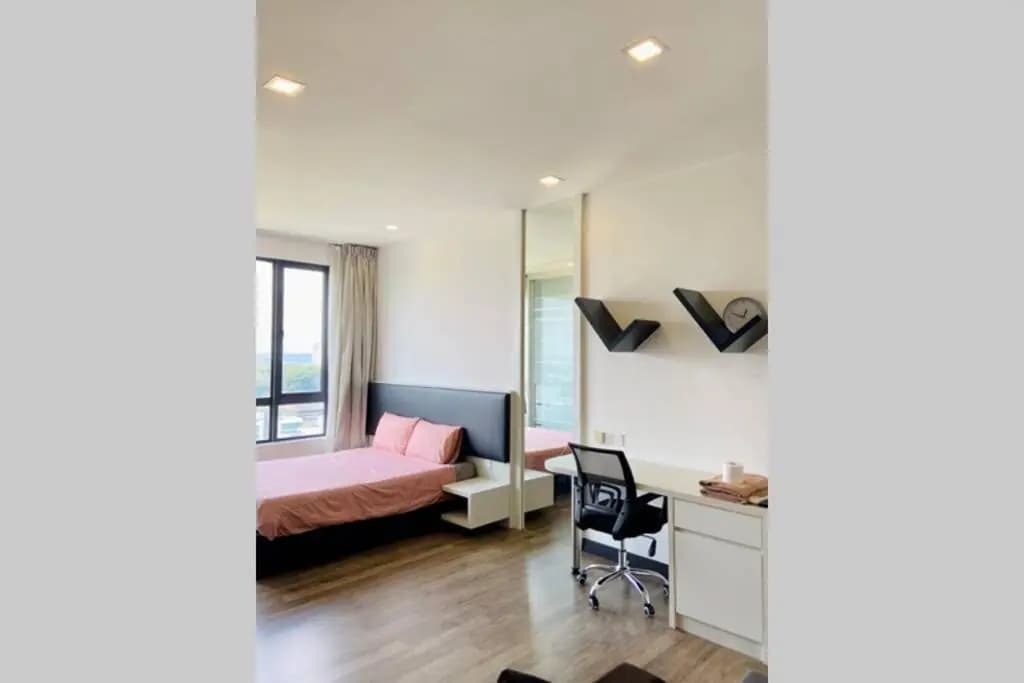 Landmark Residence 2, High Floor with Nice View, Free Parking, TVbox. - photo 13