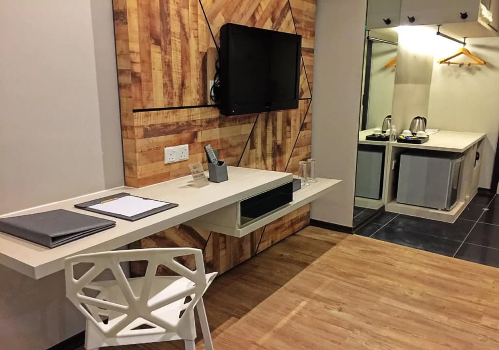 G5 Hotel and Services Apartment - photo 11