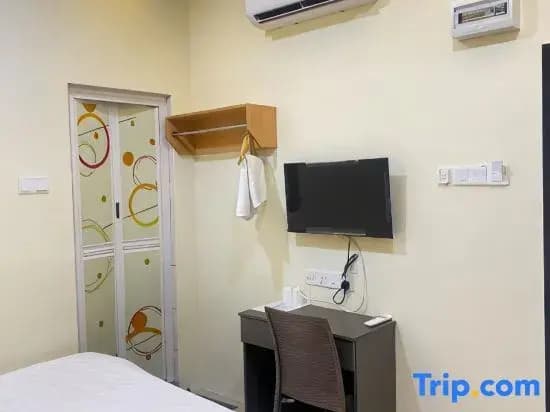 Sunshine Hotel - photo 3