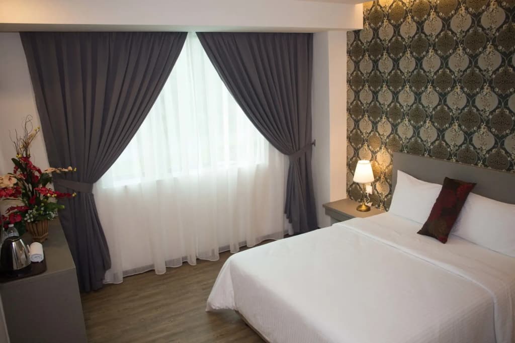 Qlassic Hotel - photo 4