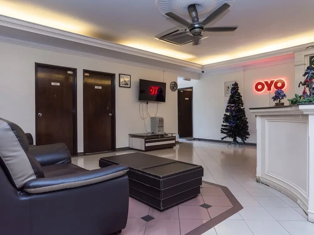 Golden Horse Hotel by OYO Rooms - photo 2