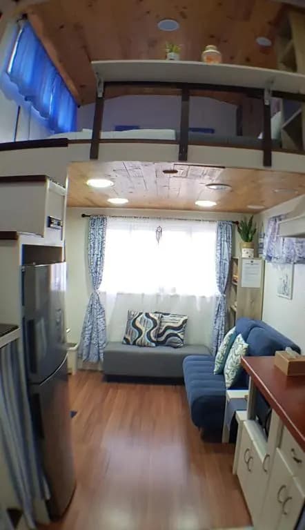 Tiny House B&B - photo 4