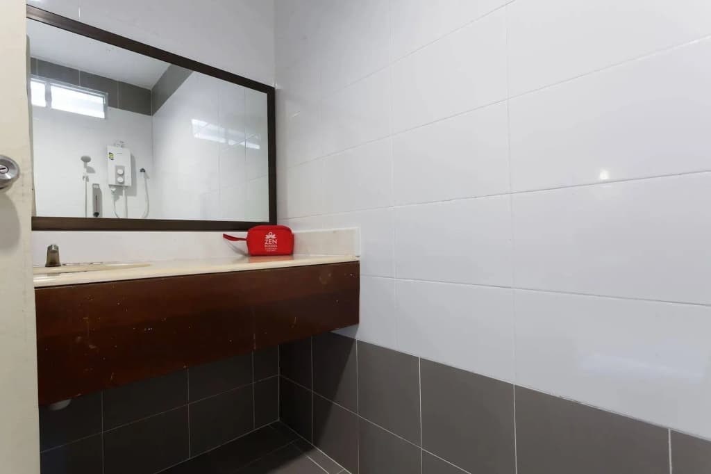 ZEN Rooms Pantai Rhu - photo 7