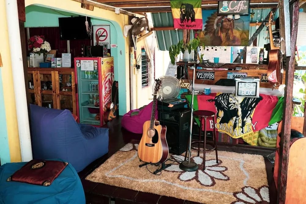 Indiana Cafe and Beds - photo 1
