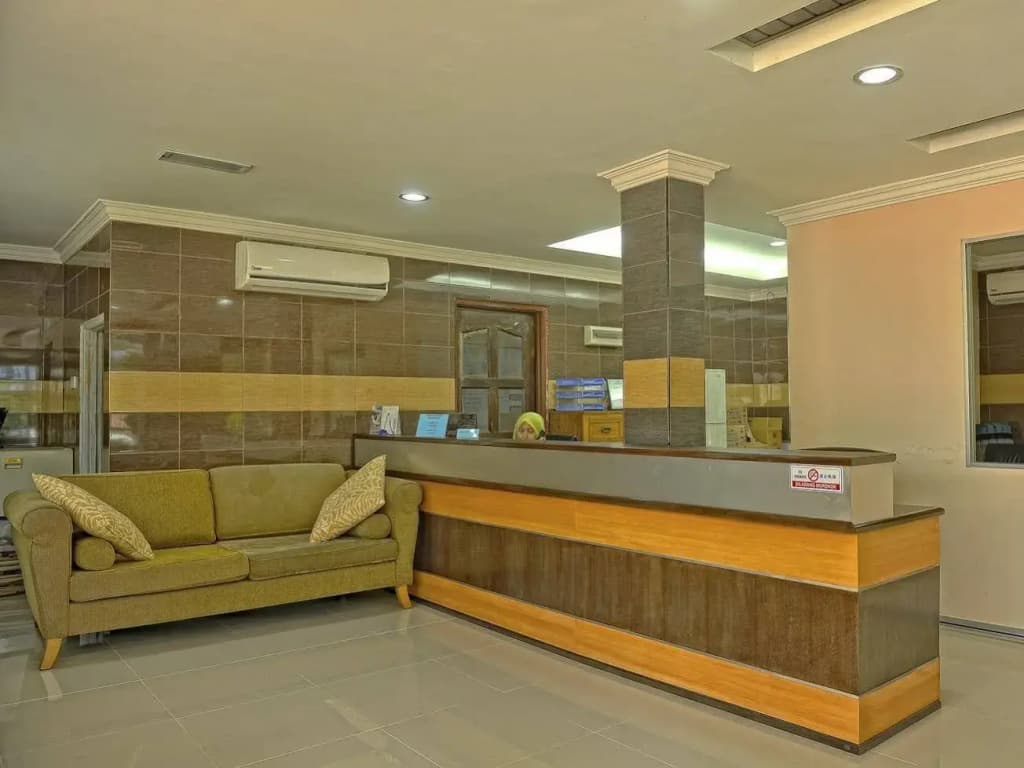 Penarak Bamboo Beach Motel - photo 2