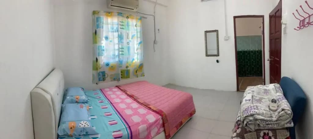 Homestay Villa Teluk Batik - photo 4