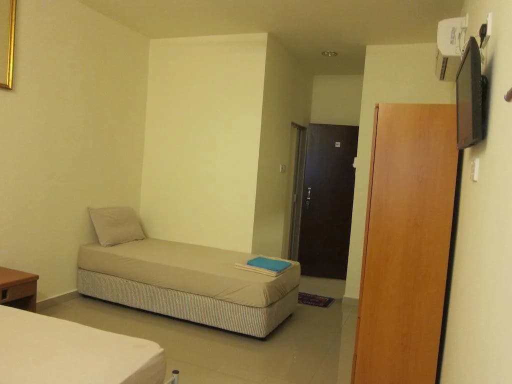 SB Hotel - photo 2