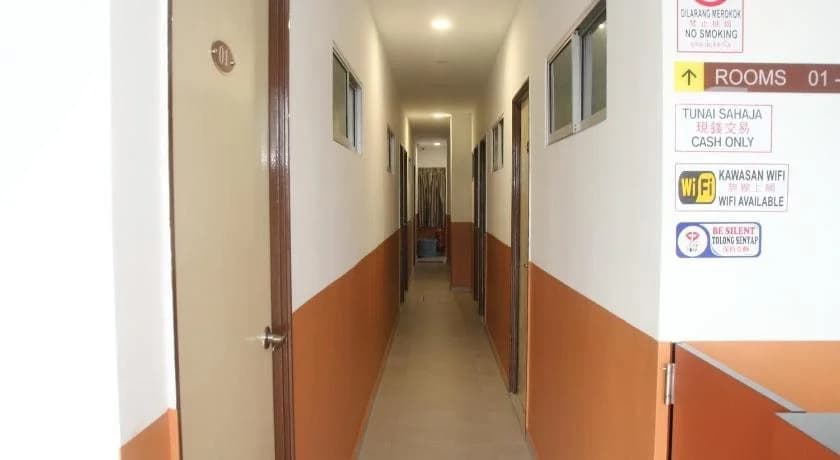 OYO 89985 Js Hotel - photo 13