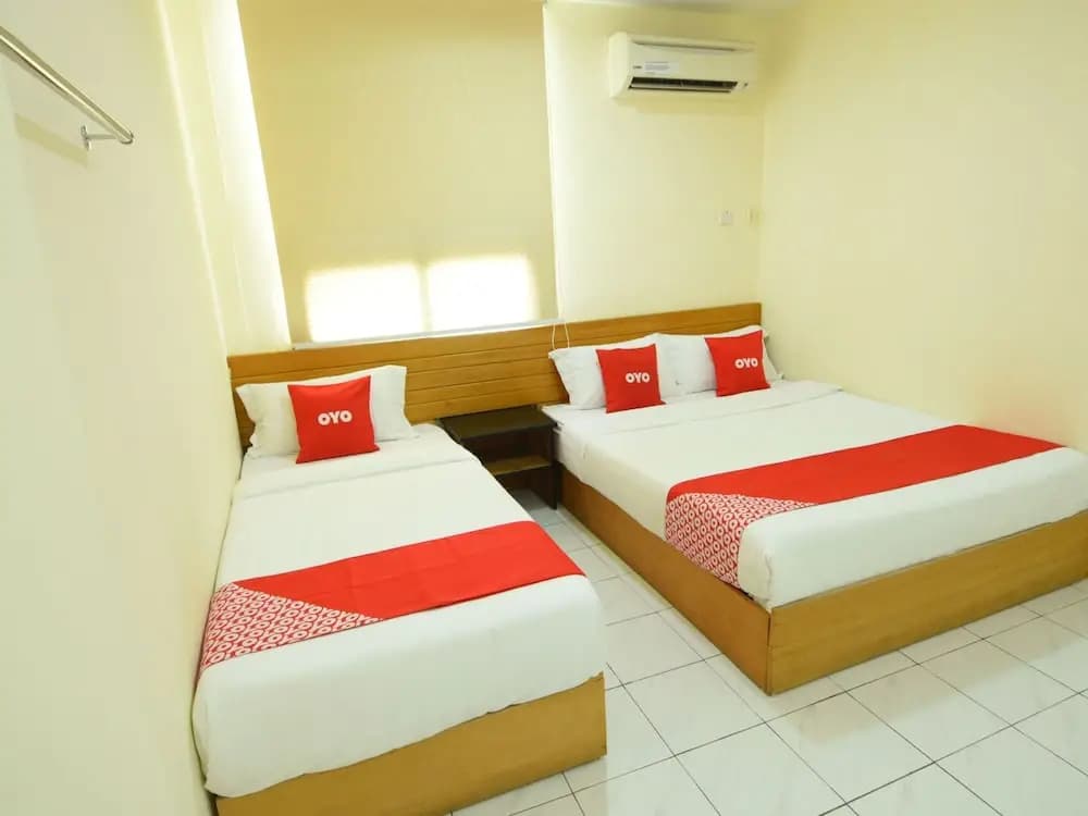 OYO 89627 Hotel Sarina - photo 5