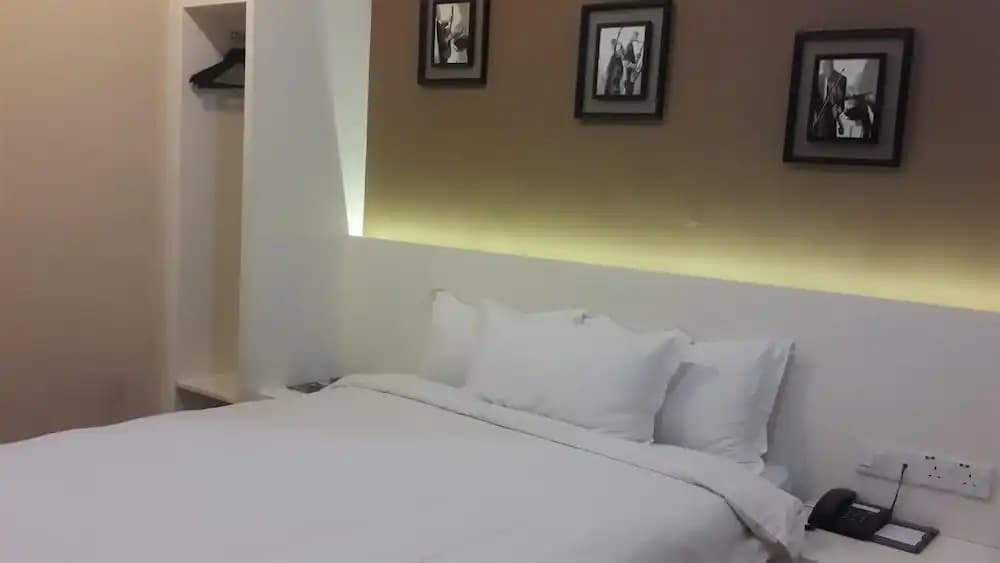 Avida Hotel - photo 3