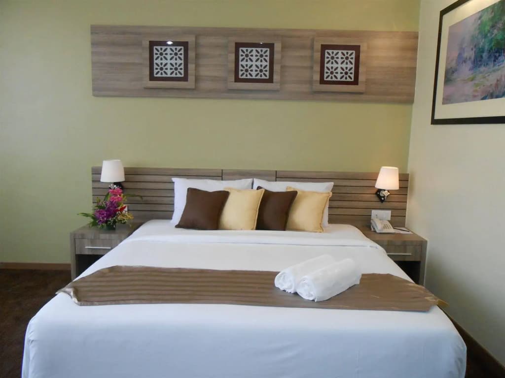 HIG Hotel & Convention - photo 6