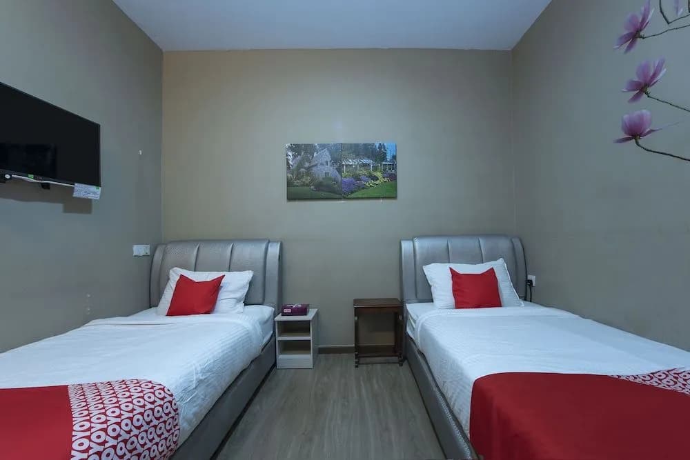 OYO 90231 Hotel By The Park Plt - photo 4