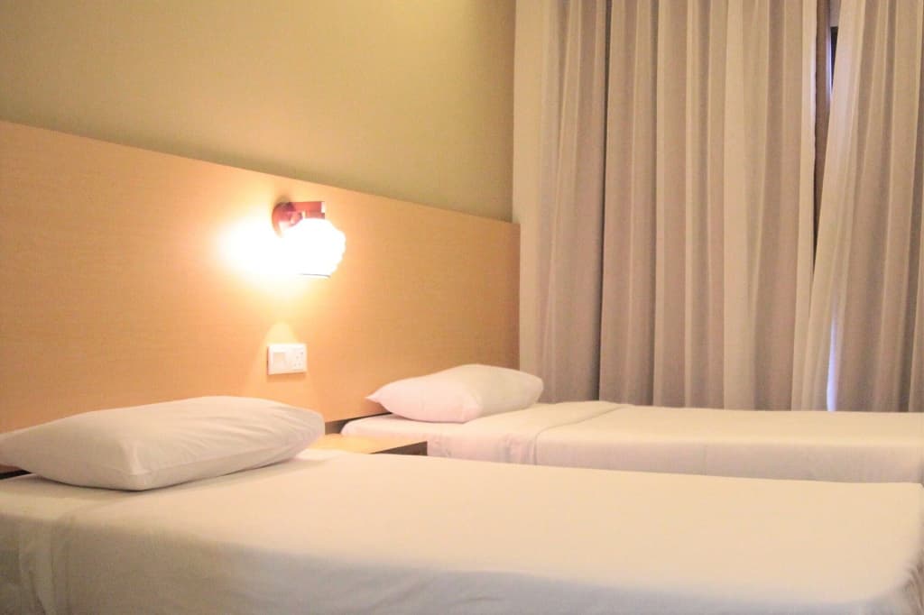 Lipis Plaza Hotel - photo 25