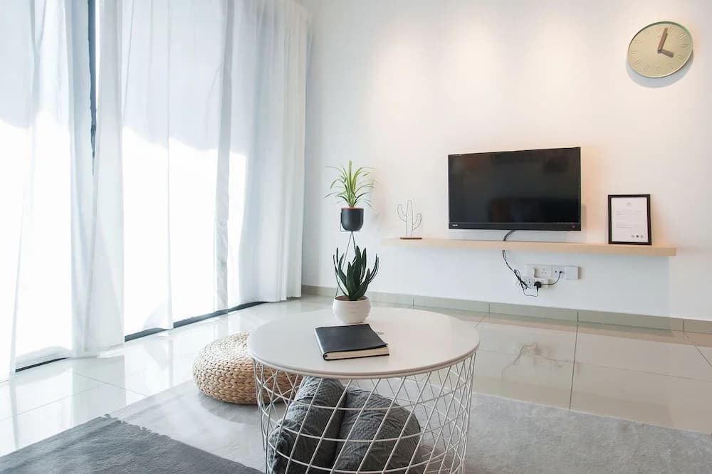 A9 Relax & Enjoy in a Luxury Condo near Jonker St - photo 2
