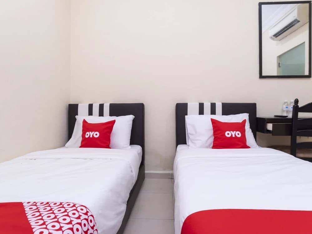 Hazris Hotel by Oyo Rooms - photo 1