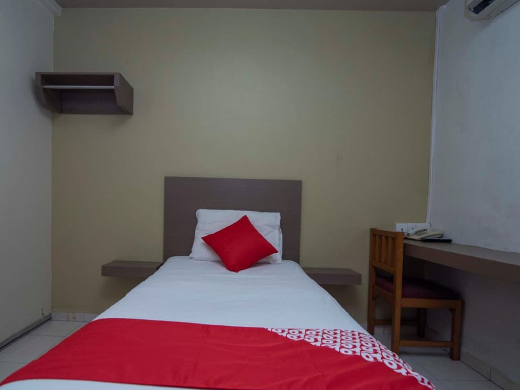 OYO 434 Marbella Hotel - photo 9