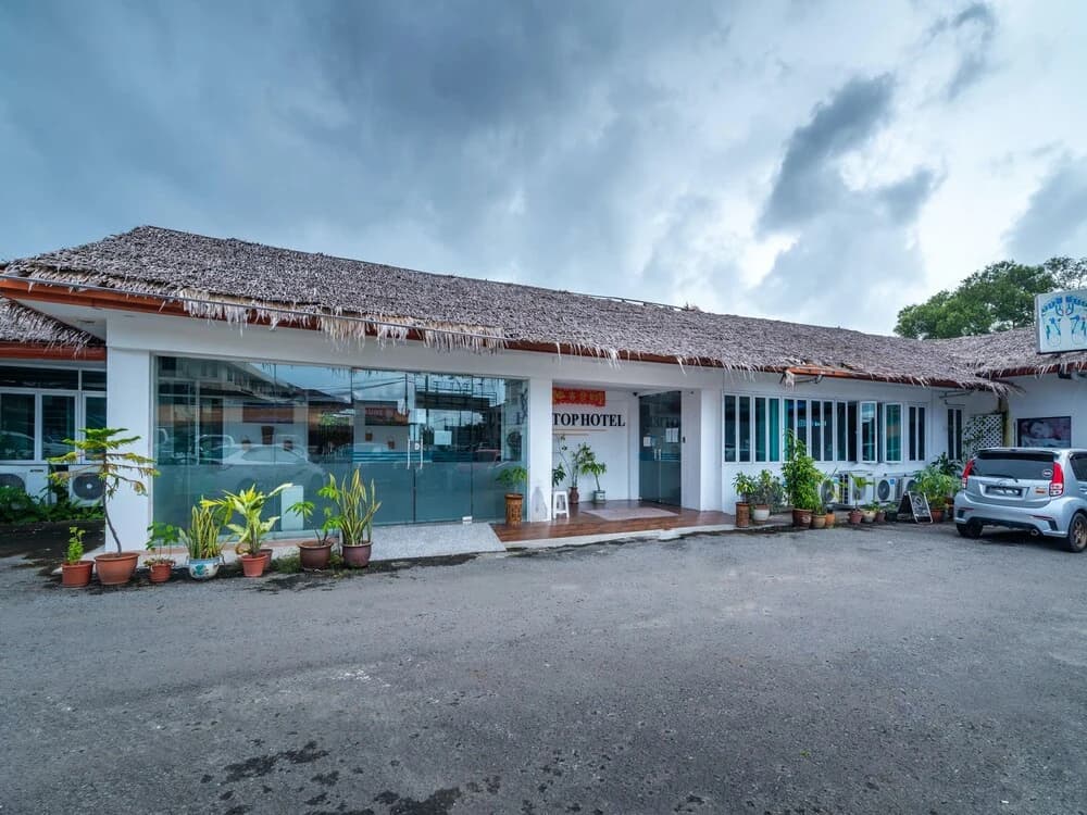 Hilltop Hotel by OYO Rooms - photo 3