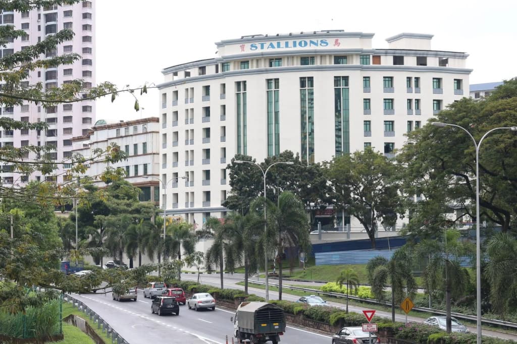 Stallions Suites Penang - photo 20