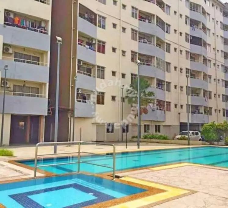 Lovely 3 Bedroom - Golden Height Apartment - photo 1