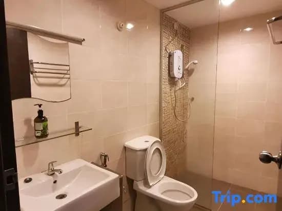 Spacious & Homey Apartment at Marina Island by JoMy Homestay - photo 4