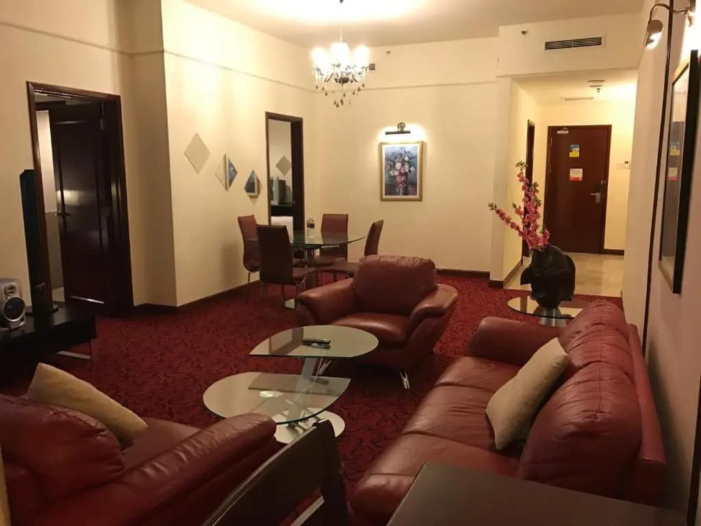 Queens Service Suites At Times Square - photo 23