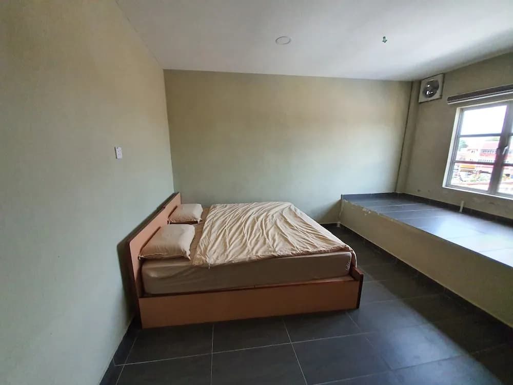 Sweet Home Hotel by OYO Rooms - photo 1