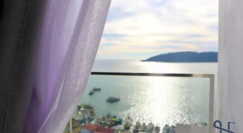 Homesuite' Home @ The Shore Kota Kinabalu - photo 13