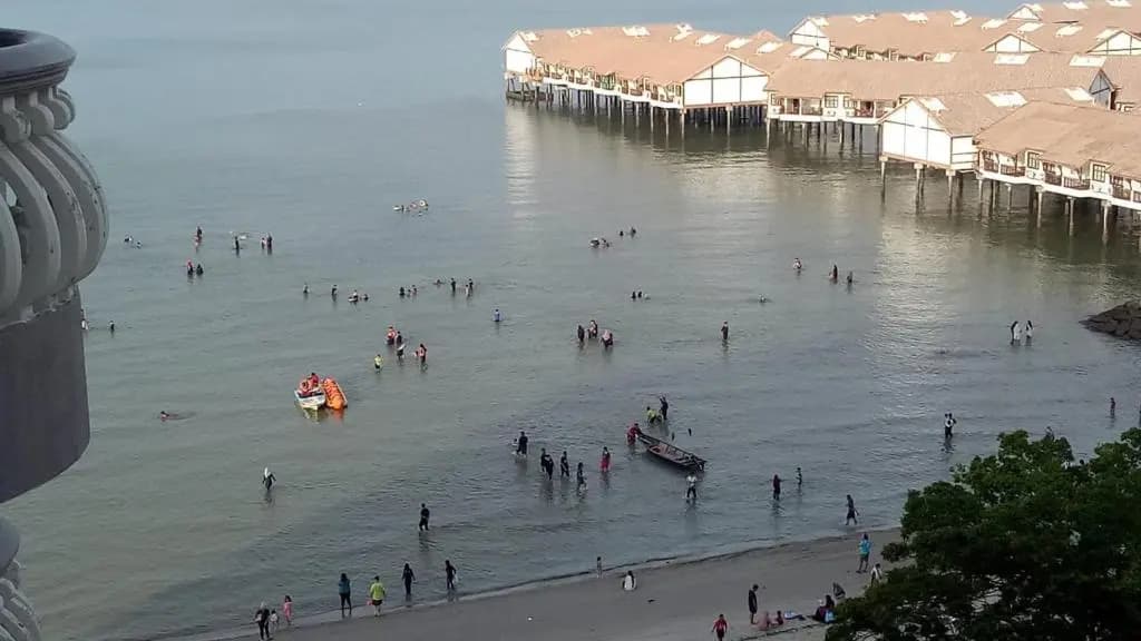 Santai Inn aprt 3 bilik Moslim Blok D w WiFi & Astro at Glory Beach Resort - photo 8