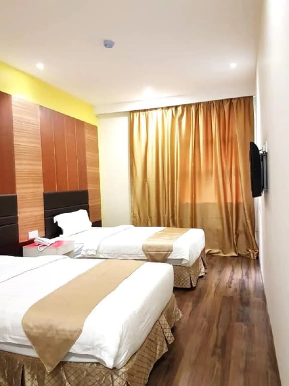 MB Hotel Perdana Square - photo 2