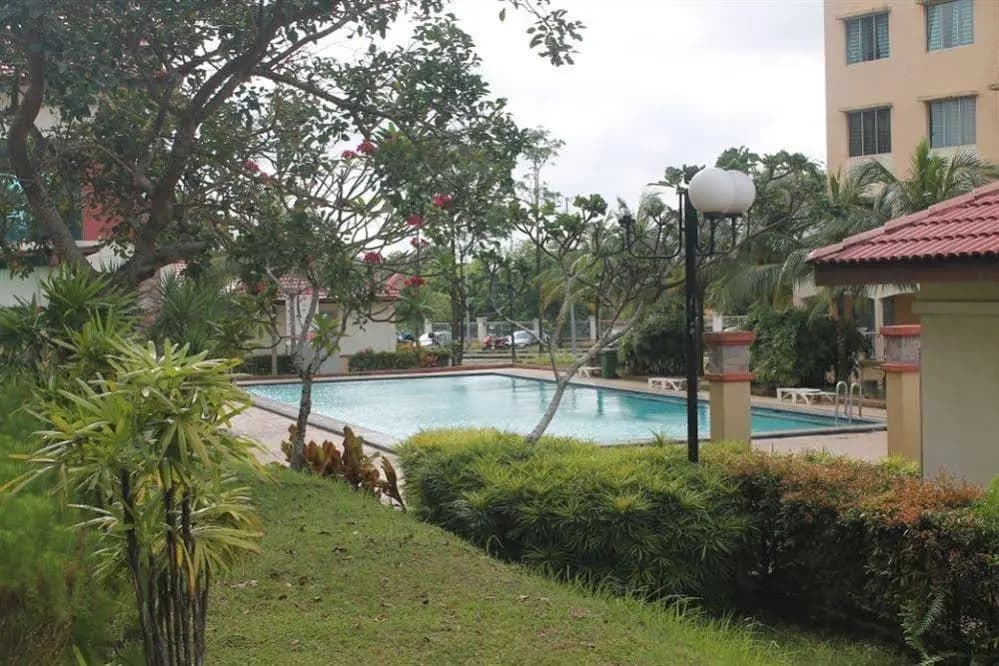 Nusa Perdana Homestay - photo 10