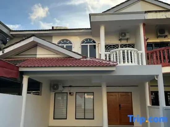T2 House Kuantan - photo 2