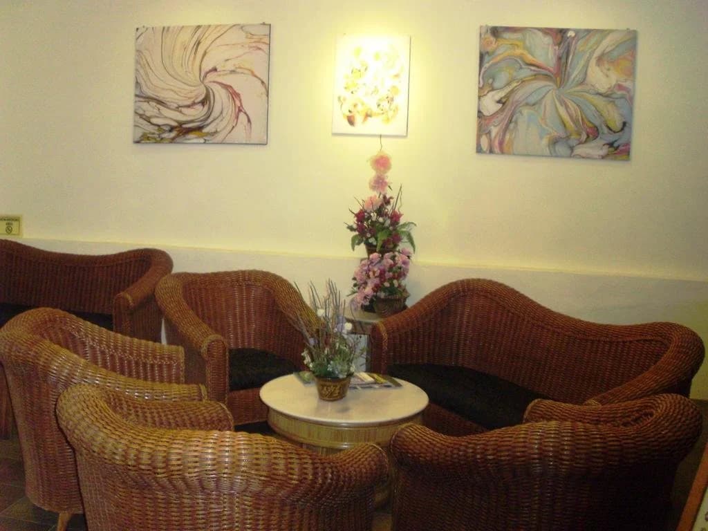 Eagle Bay Hotel - photo 12