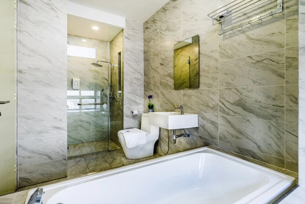 Imperio Residence with Private Bathtub by Lets Stay - photo 7
