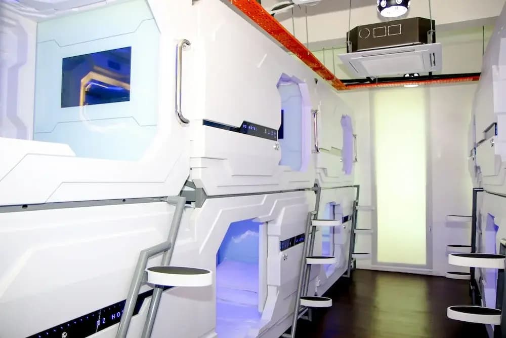 UZ Airport Capsule Hotel - photo 3