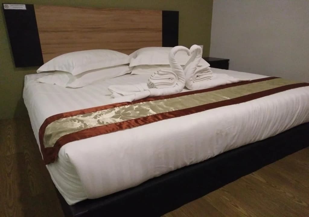 Hotel Amigo - photo 8