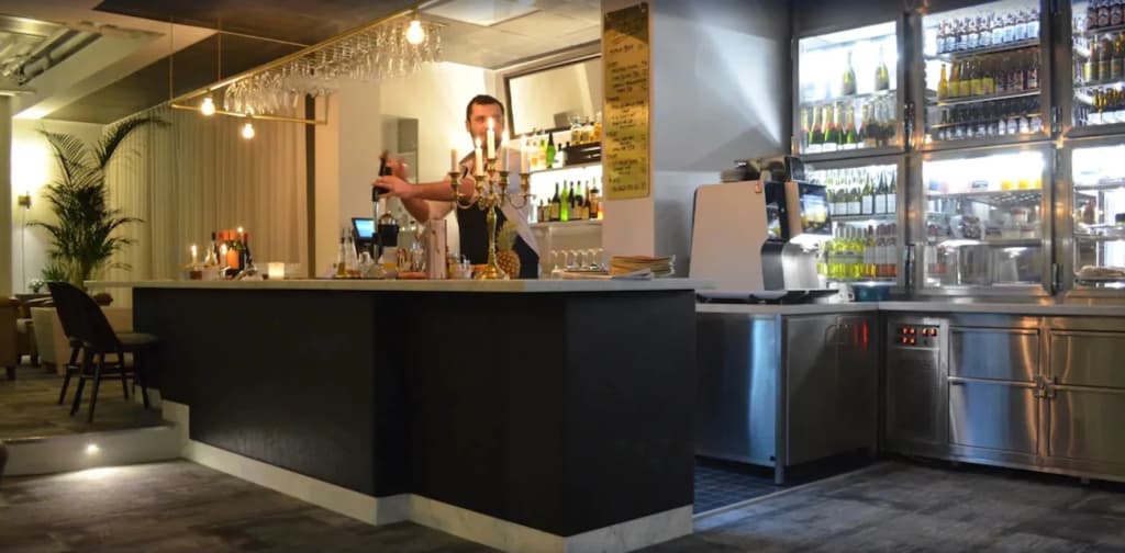 Yee Tai Cafe & Inn - photo 10