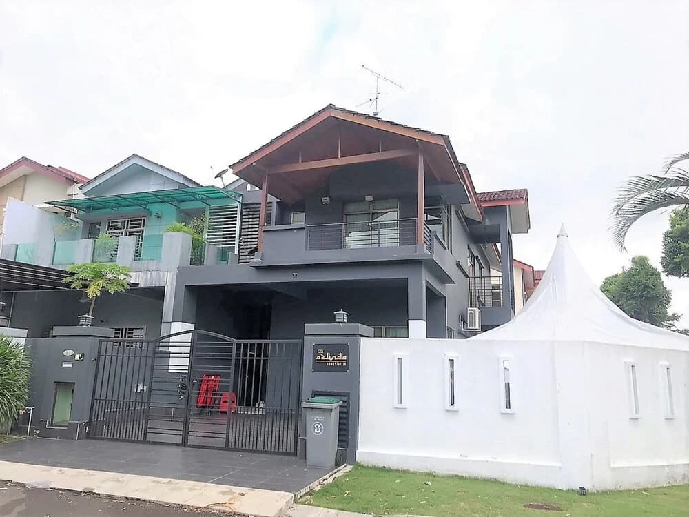 OYO 90476 Casa Azlinda Muslim Homestay I - photo 1