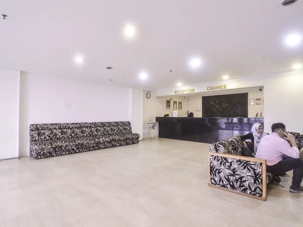 OYO 11342 Liwah Hotel - photo 13