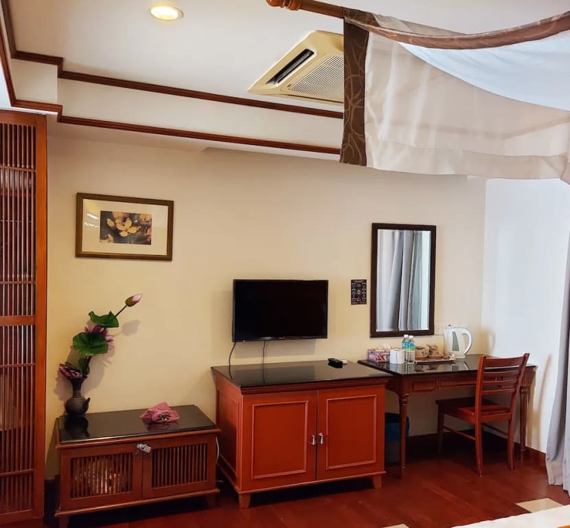 Alpine LXPD Full Seaview Water Chalet - photo 3