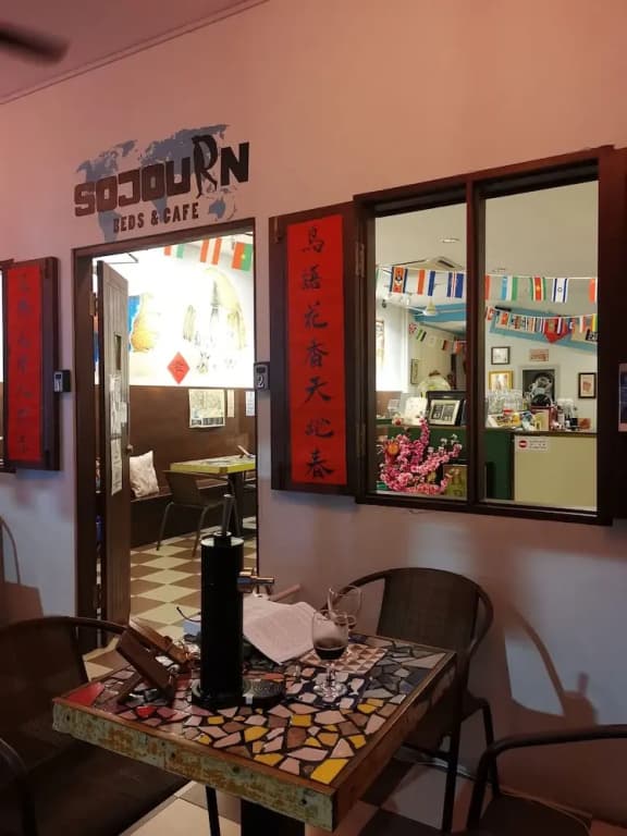 Sojourn Beds & Cafe - Hostel - photo 12