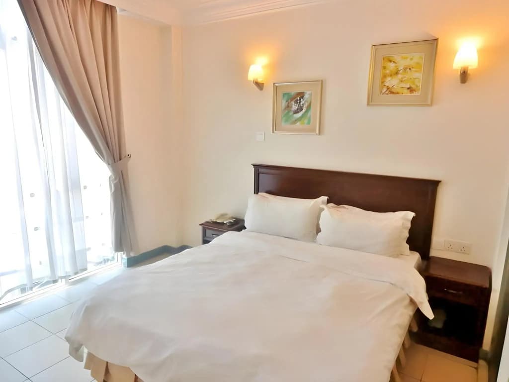 De Galleria Hotel - photo 5