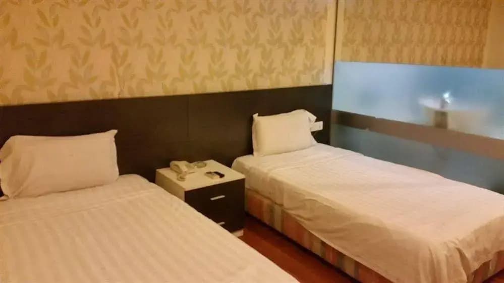 Prince Hotel - photo 5