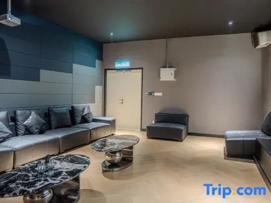 Space Residency Premium Suite Near KSL Mall by Nest Home - photo 1