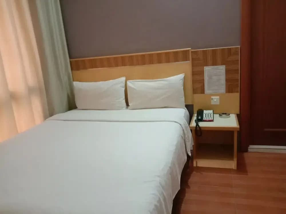 Oyo 89866 Houz Inn - photo 4
