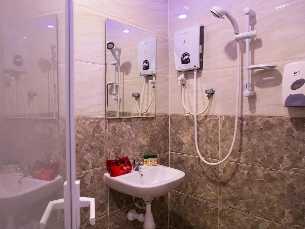 Hotel Q Inn by OYO - photo 17