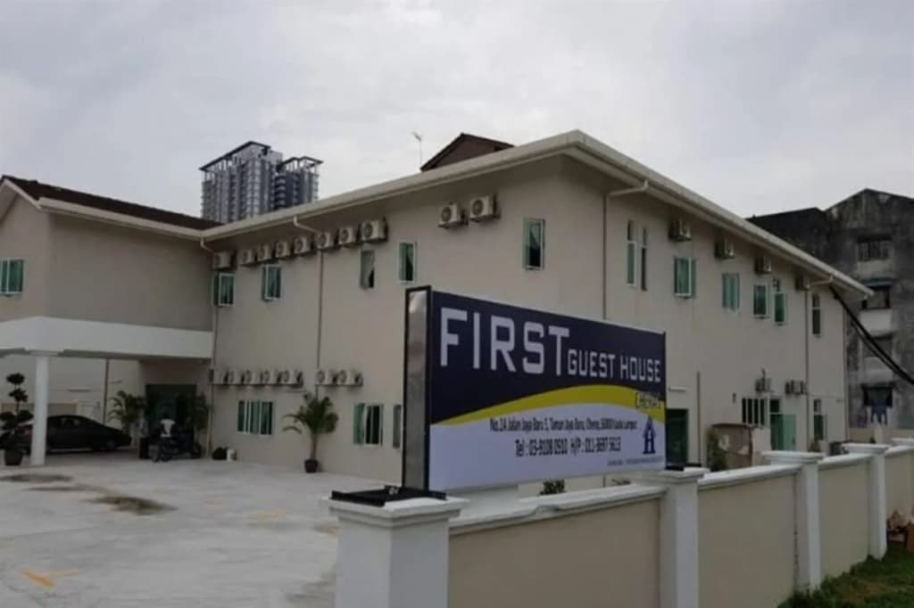First Guest House Cheras - photo 1
