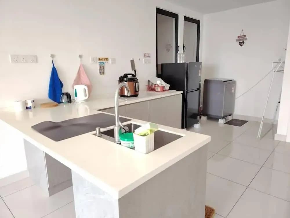 MidValley MegaMall View Southkey Mosaic 2BR 2FREE By Natol - photo 8