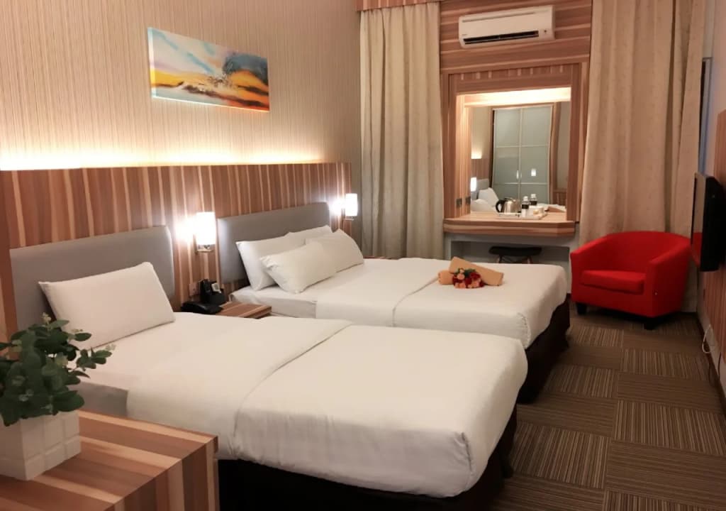 The Landmark Hotel - photo 5