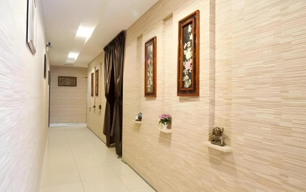 Peach Hill Hotel - photo 12